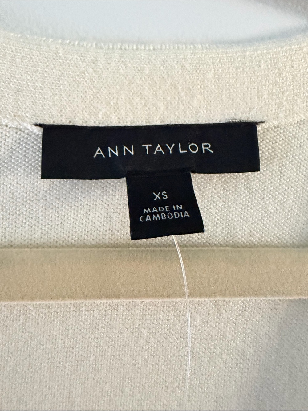 🆕 NWOT Ann Taylor XS Cream Modern Wrap Sweater with Side Tie - Picture 5 of 6